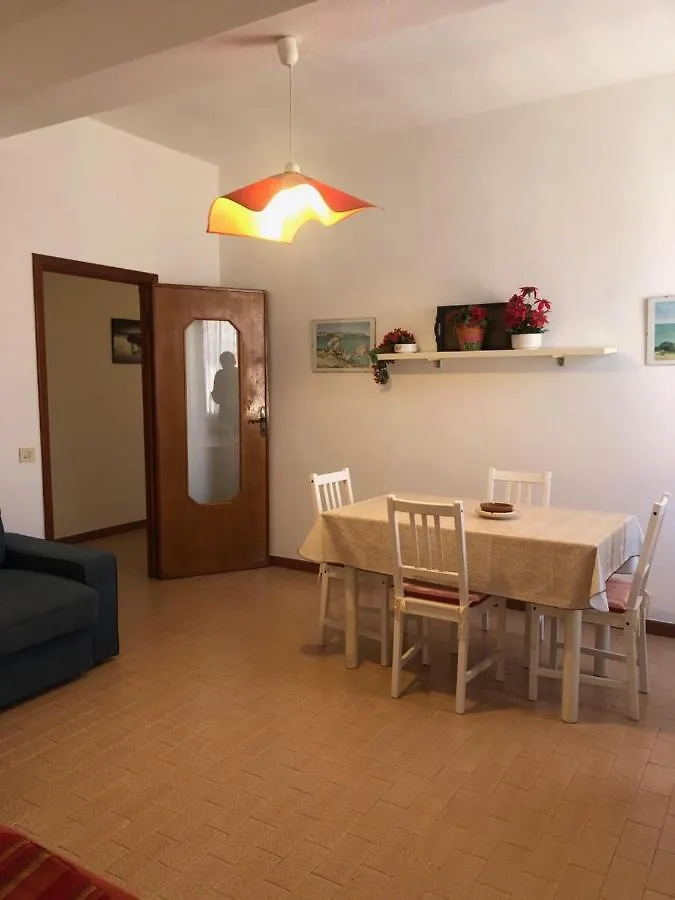 Apartment Appartamento Nel Centro Di Santa Teresa Gallura